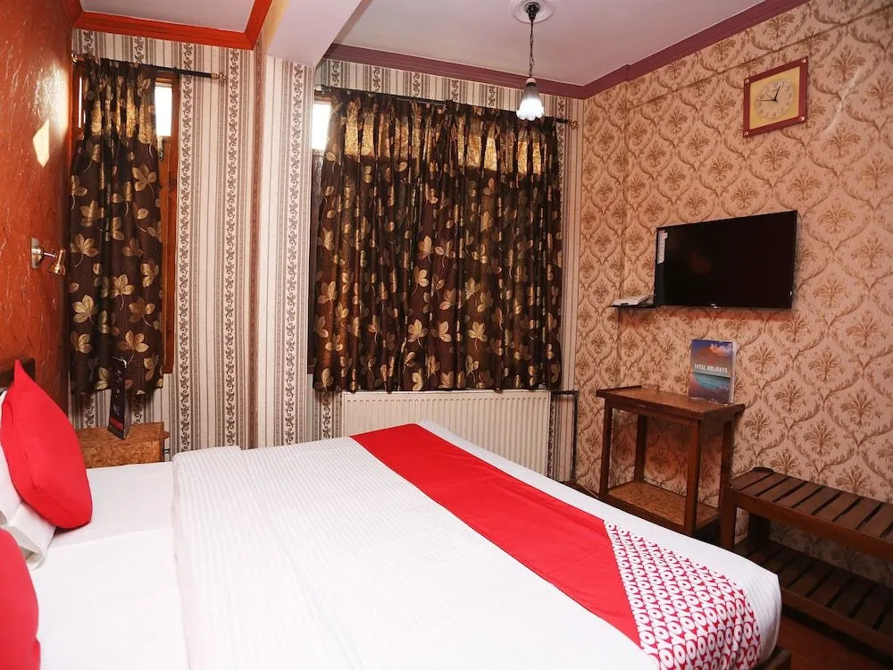 Oyo 24966 Grand Hotel And Restaurant