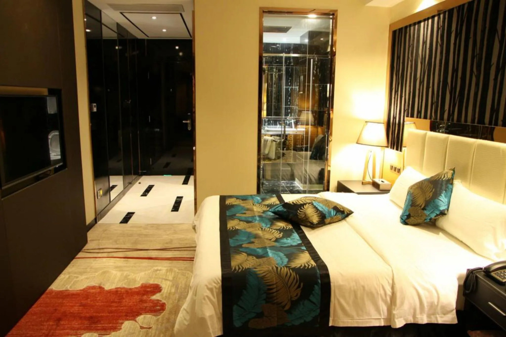 Sweet World Hotel (Foshan Jihuayuan, Zumiao)