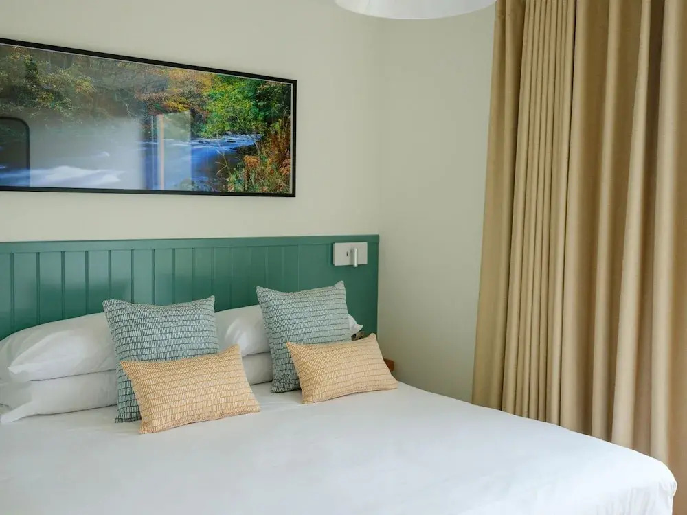 Meadow 2 Bedroom Lodge 40