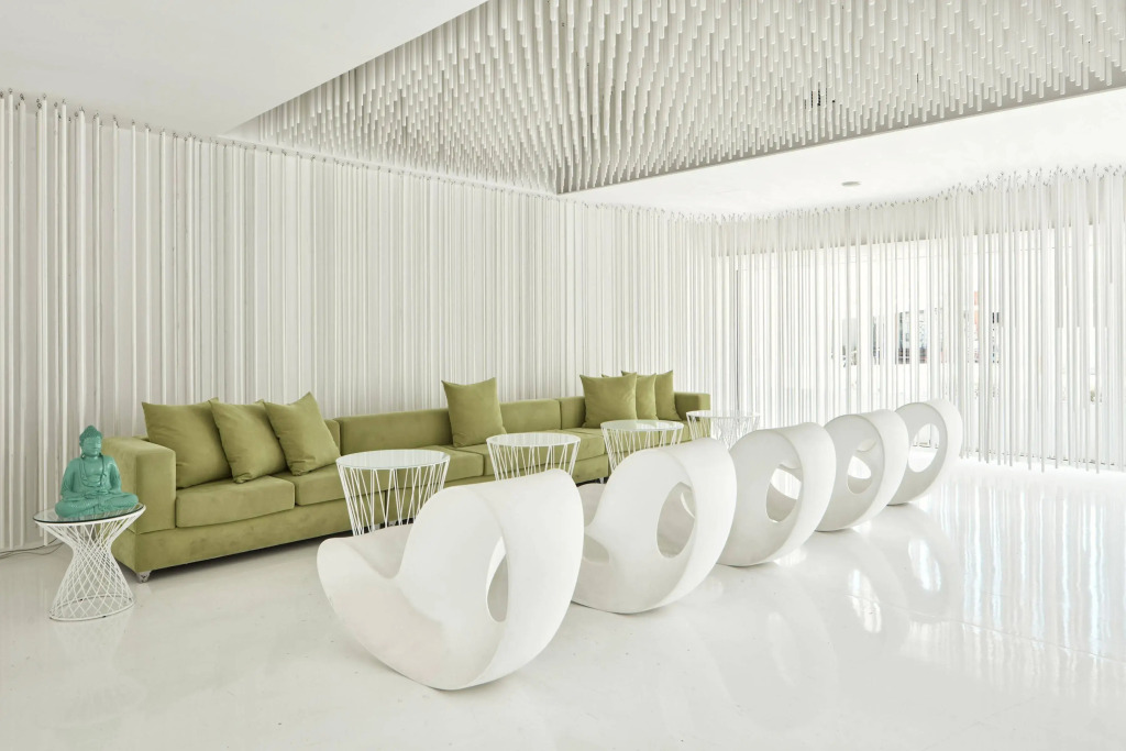 So White Beach Resort