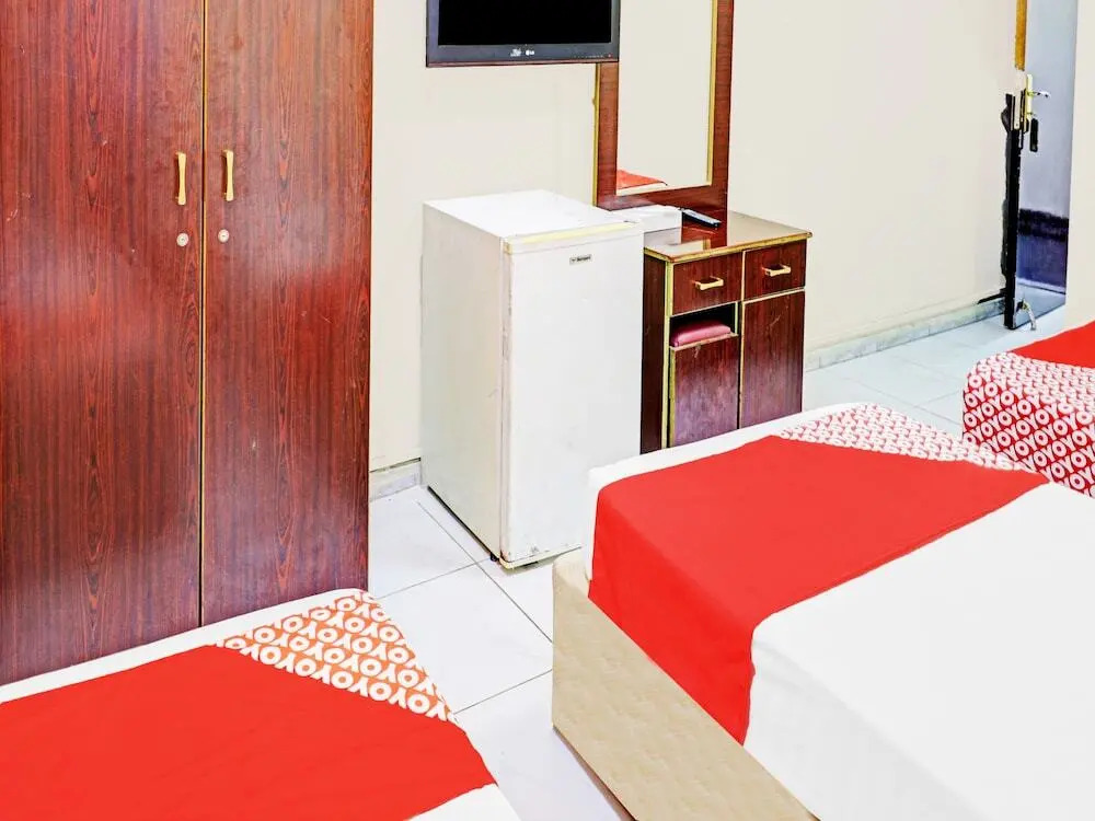 Great Country Hotel by OYO Rooms