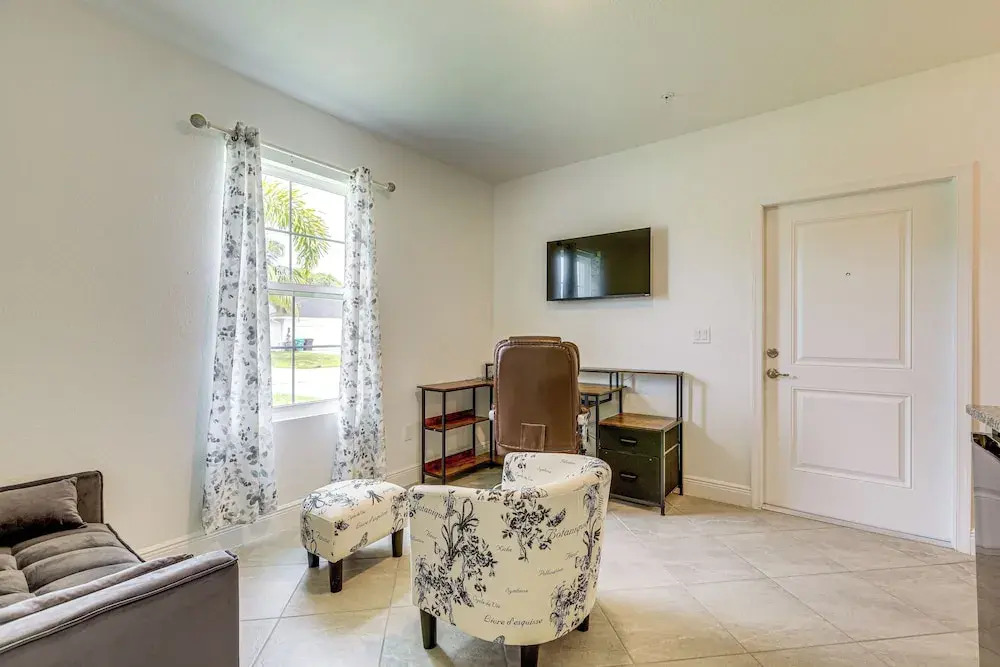 Beach-hop & Golf! Port St Lucie Apt w/ Shared Yard