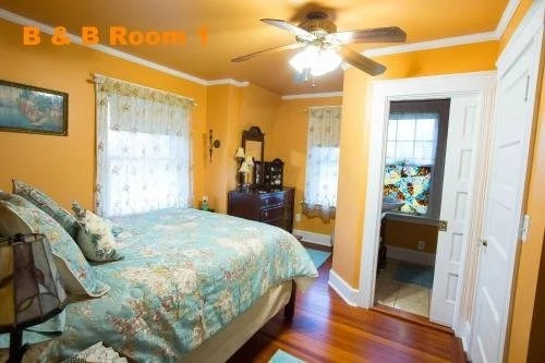 Sheppard's Campus B&B