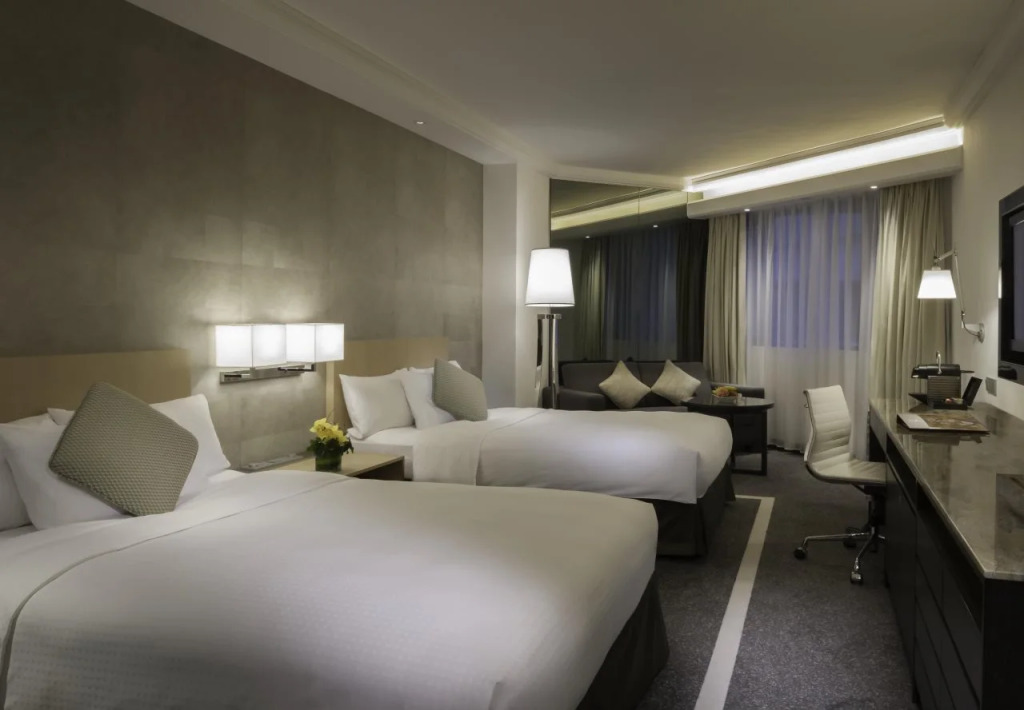 Gateway Hotel, Marco Polo