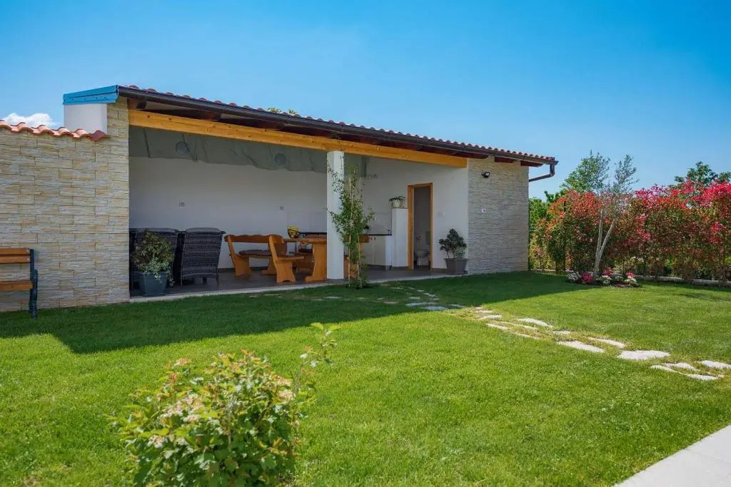 House Demetra