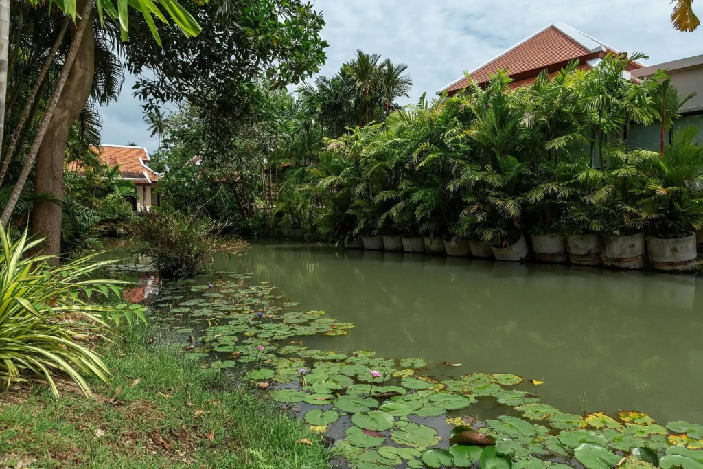 Villa Heni Private pool 3BR villaNaiharn beach