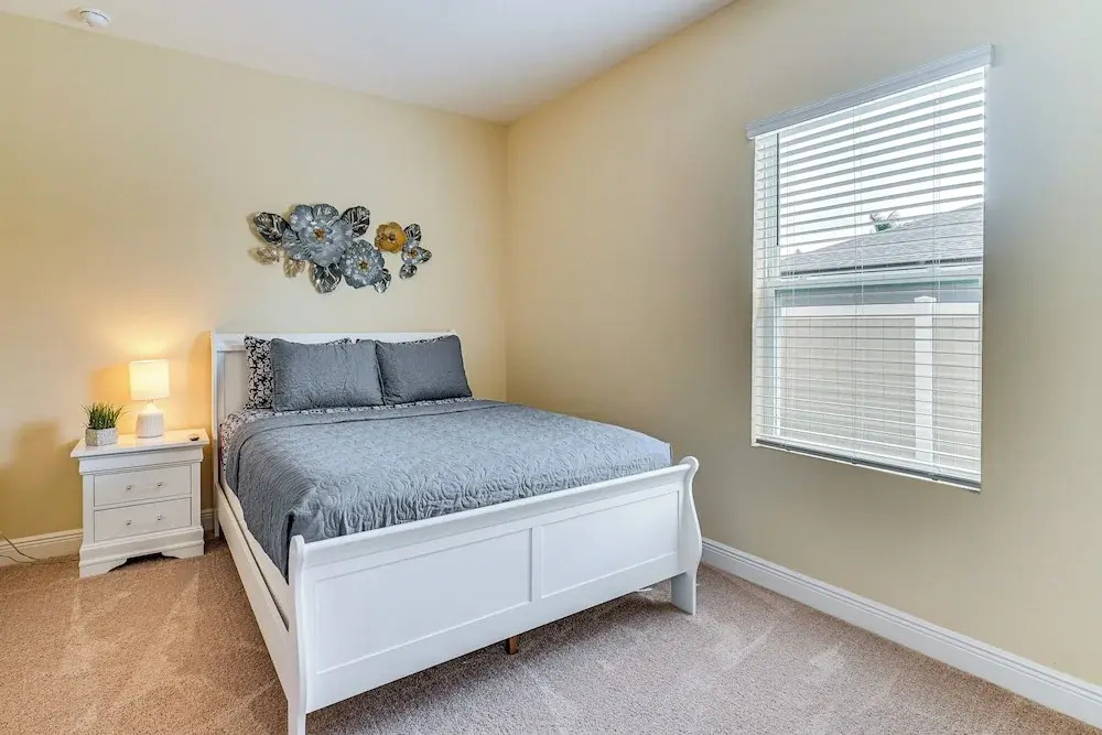 4 Mi to Golf: Gem w/ Pool & Lanai in Cape Coral