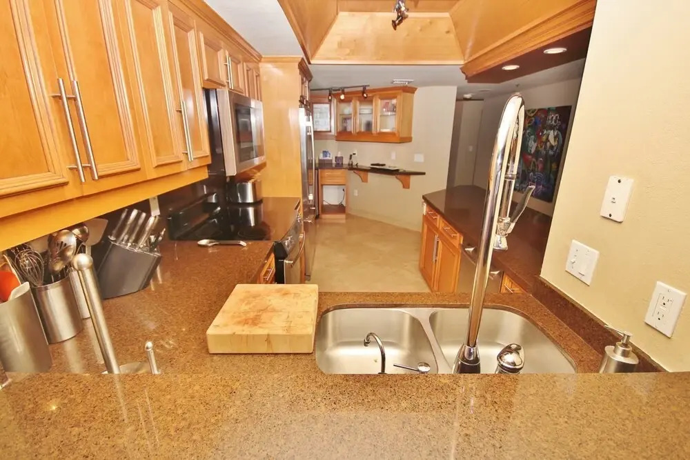 Ebb Tide 703 Apartment 2