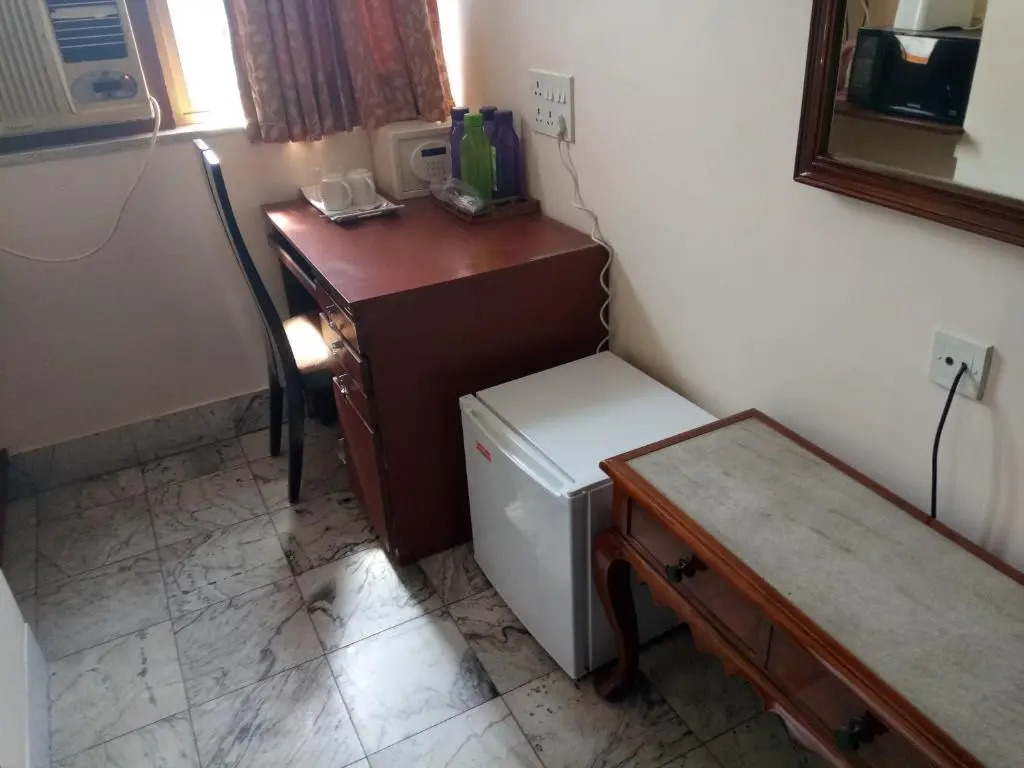 Service Apartments, Park Street, Calcutta