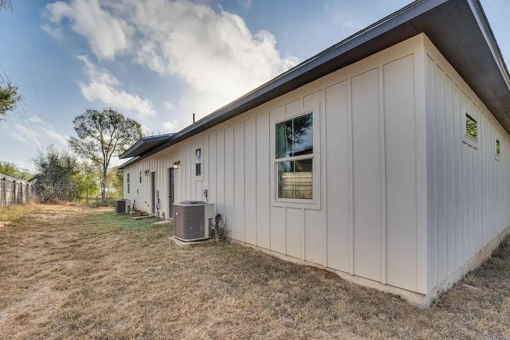 Walk to Guadalupe River: Seguin Home w/ Fire Pit