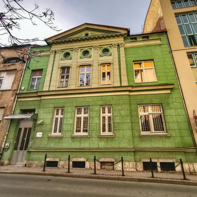 902 Apartments