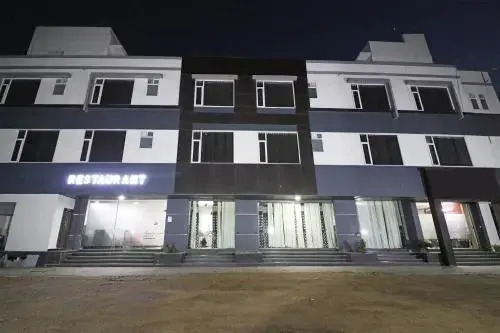 Hotel Parichay by OYO Rooms