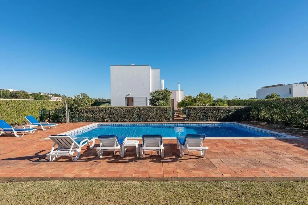 2 Bedroom Luxury Home With Pool in Patroves