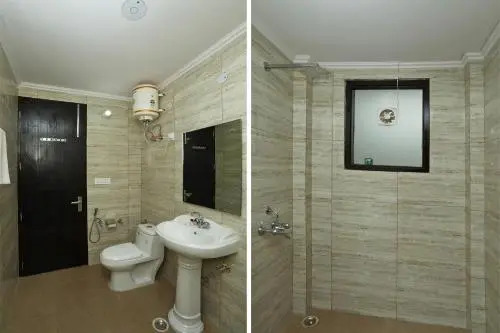 OYO 28445 Hotel Bhavini