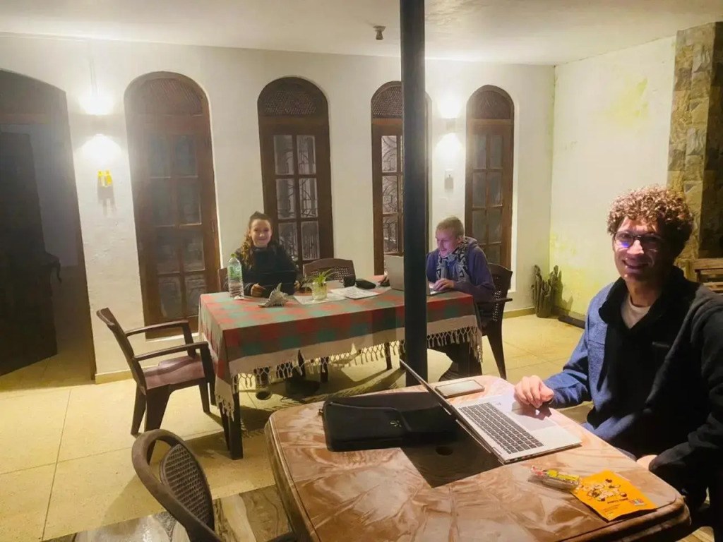 Farah Guest Inn