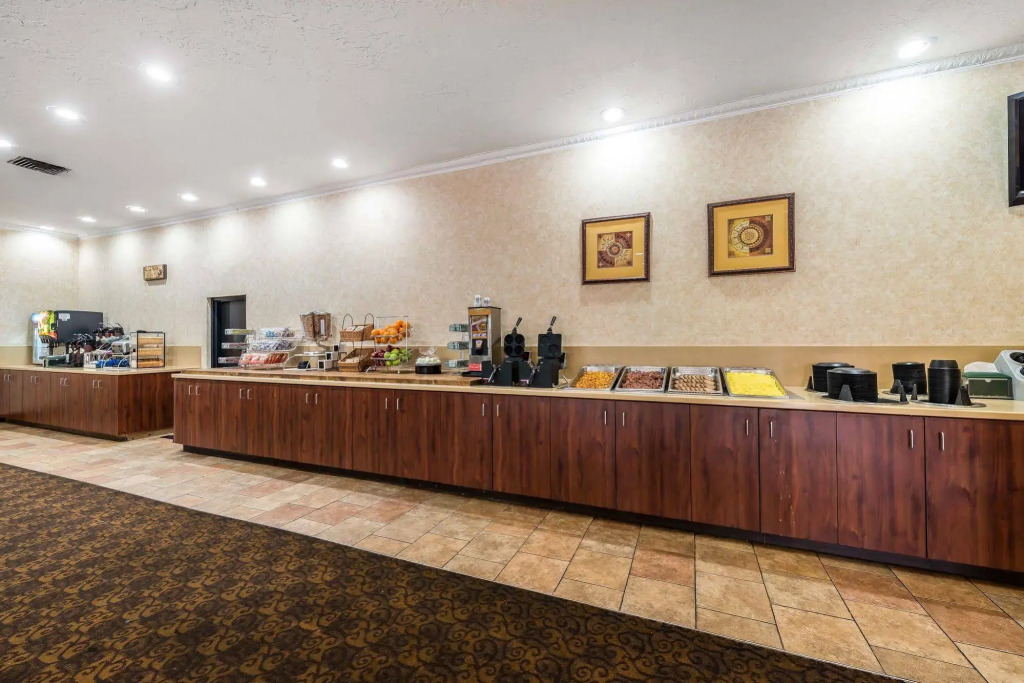 Clarion Hotel & Conference Center Colorado Springs