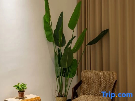 Tujia Homestay (Sanqingshan Tourist Highway)