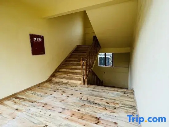 Tagong Grassland Tuoma Homestay