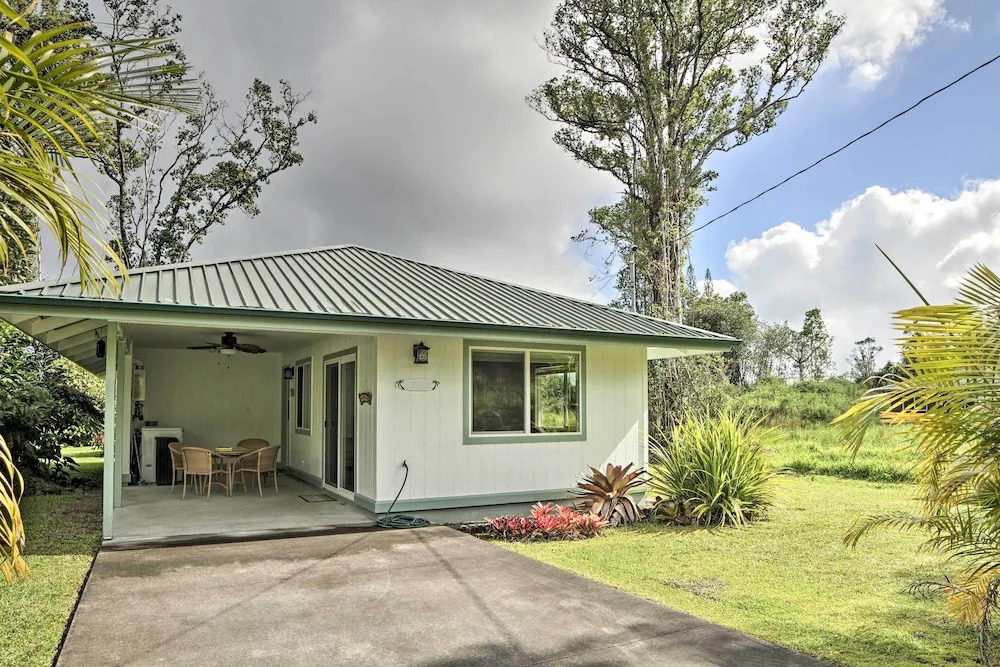 'big Island Paradise' Hawaiian Retreat w/ Patio!