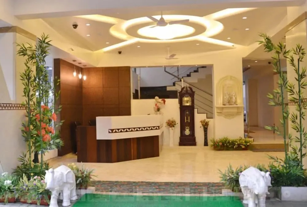 OYO 659 Hotel Grand Tulip