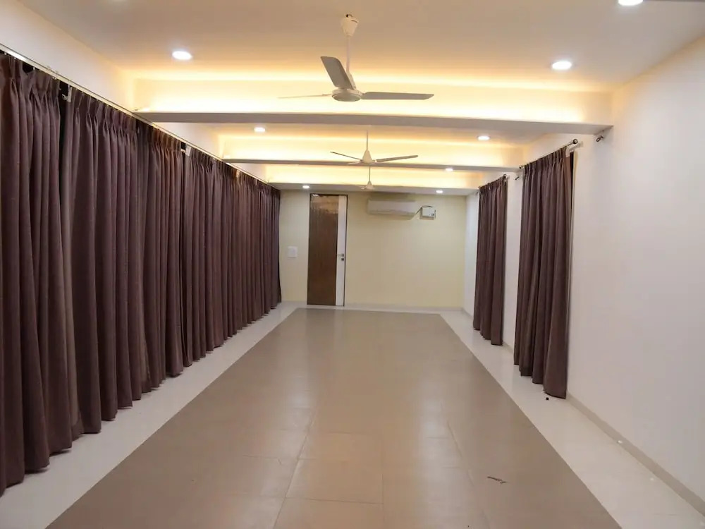 OYO 4017 Hotel Grand Ashwin 1