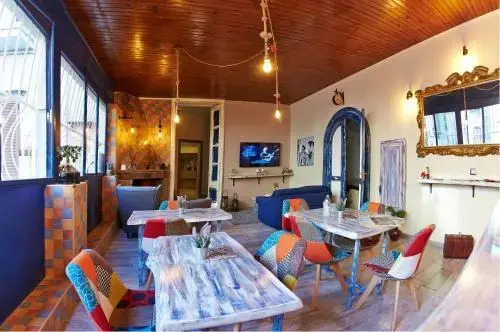 Artisti Sustinea Rooms