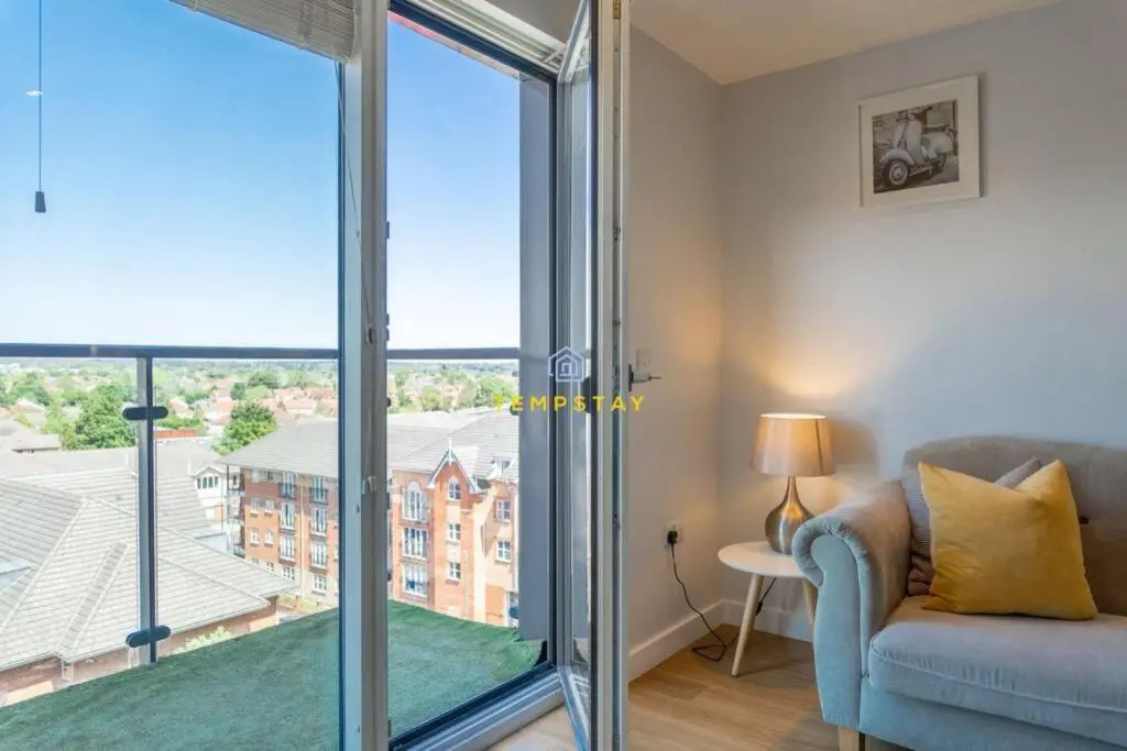 London In 15 Mins! Stylish Apartment Near Heathrow