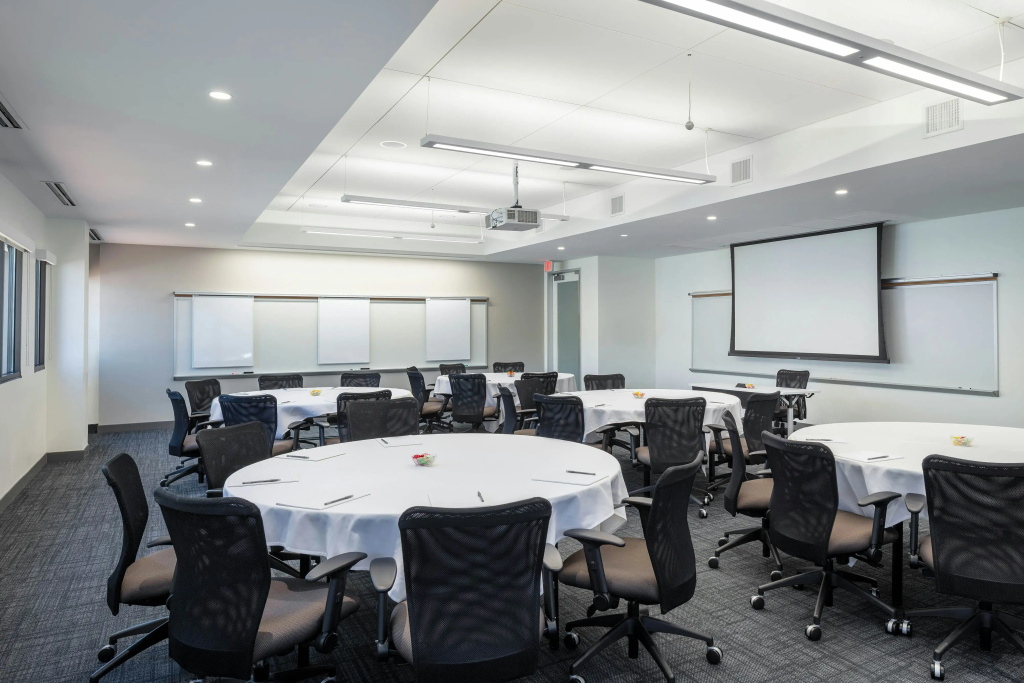 Four Points by Sheraton Norwood Conference Center
