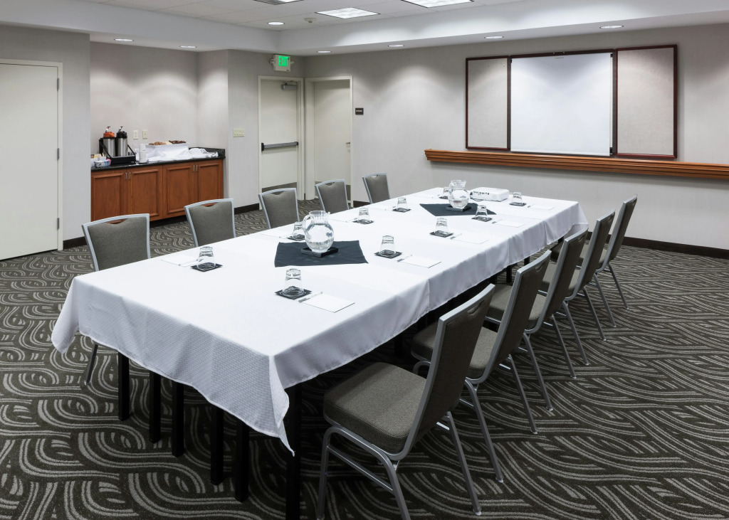 Hampton Inn & Suites Tulare