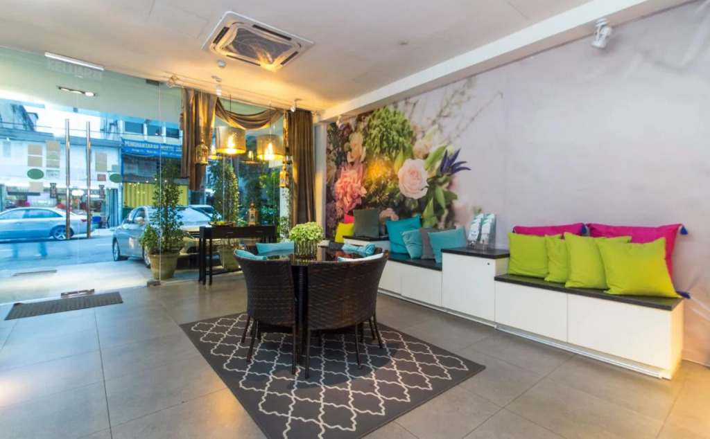 V Garden Hotel
