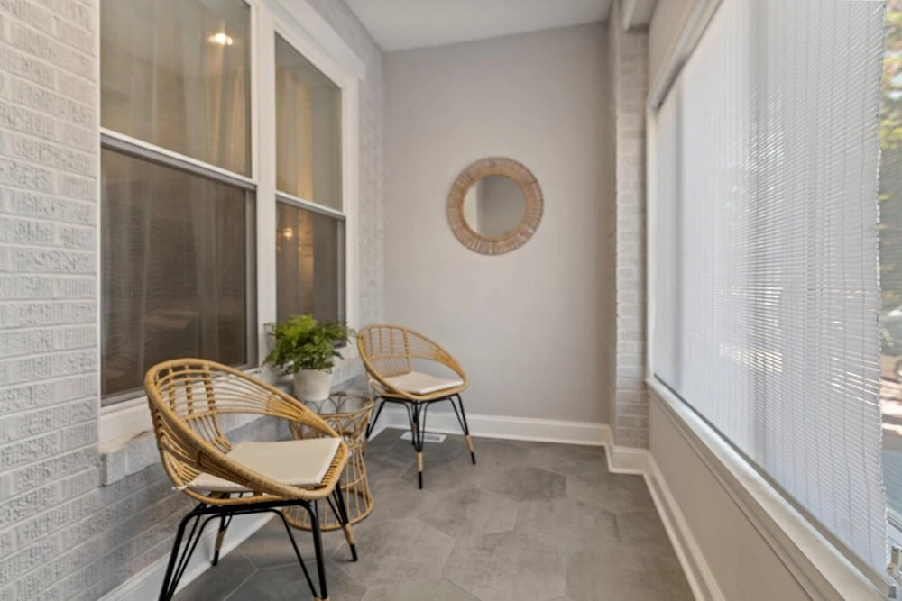Modern & Comfy - 5* - Location Game Room