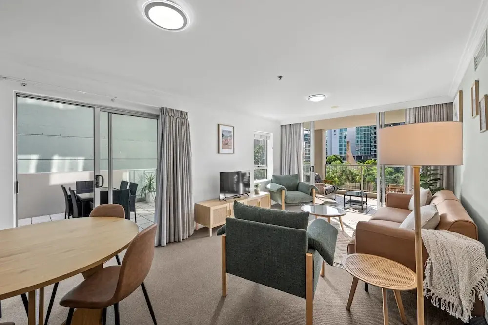 Prime City Residence With Pool, Gym and Parking