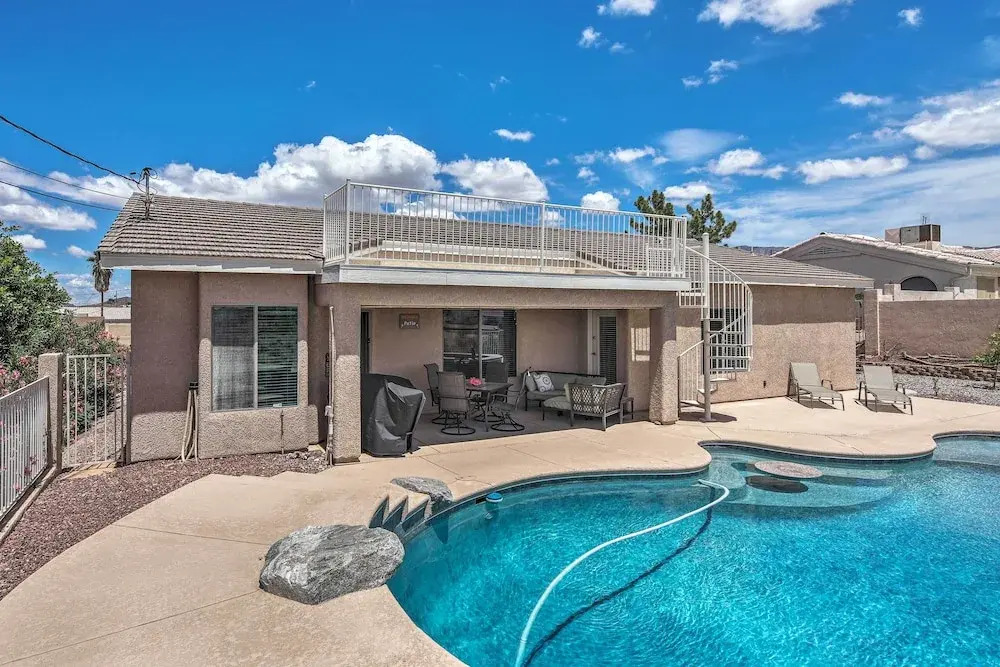 4 Mi to Lake Havasu: Home w/ Rooftop Balcony