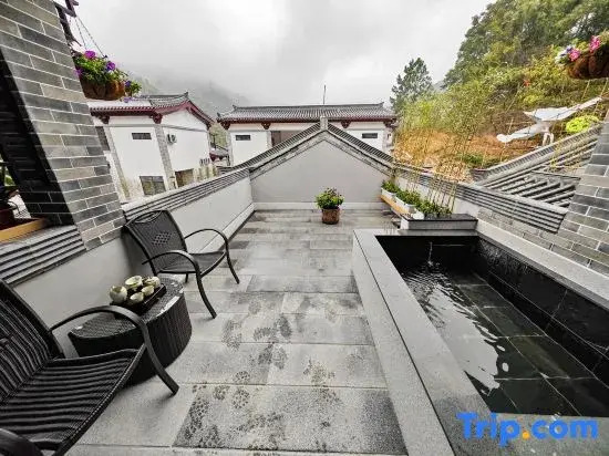 Nianhuagu Hotel (Tianlu Mountain Resort)