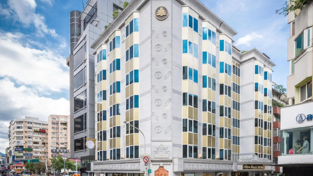 Royal Palace Hotel