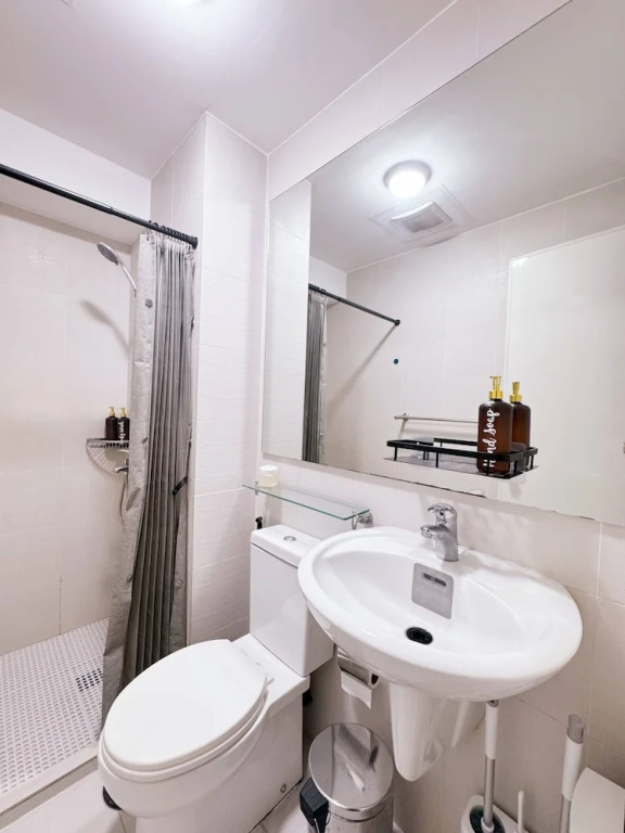 Stunning 42nd Floor Apt With Netflix