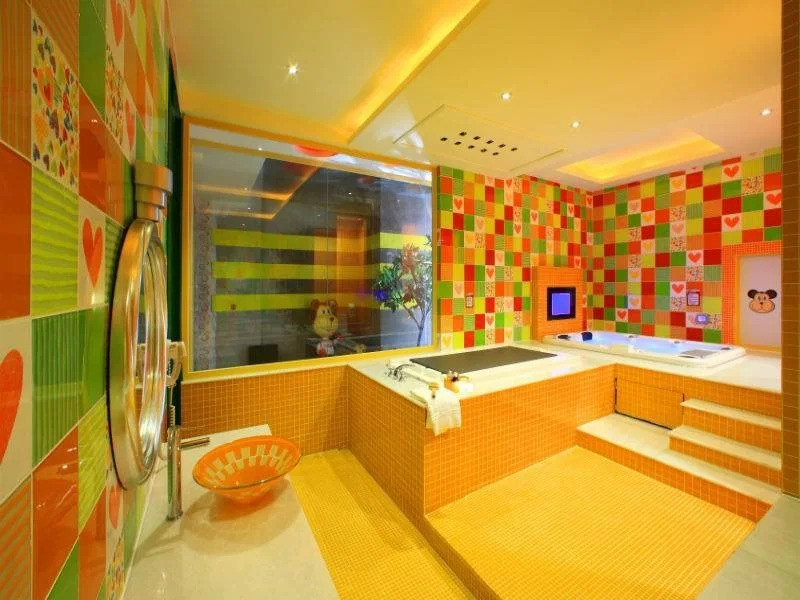 8th Platform Motel