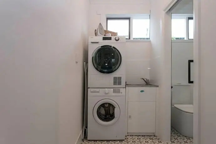 One Bedroom Cottage Close To Adelaide CBD