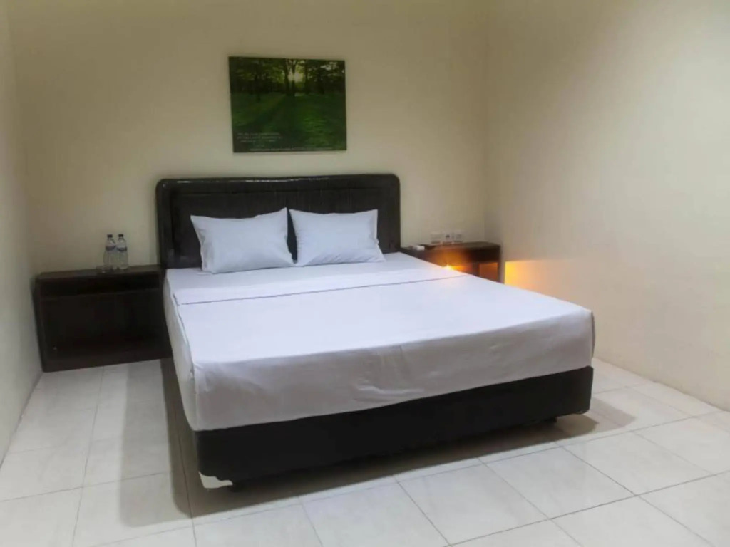 Mahkota Hotel Genteng
