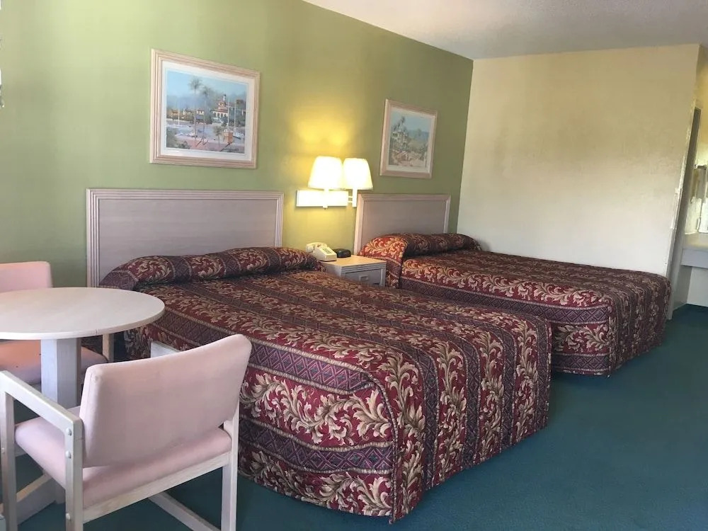 Woodstream Inn
