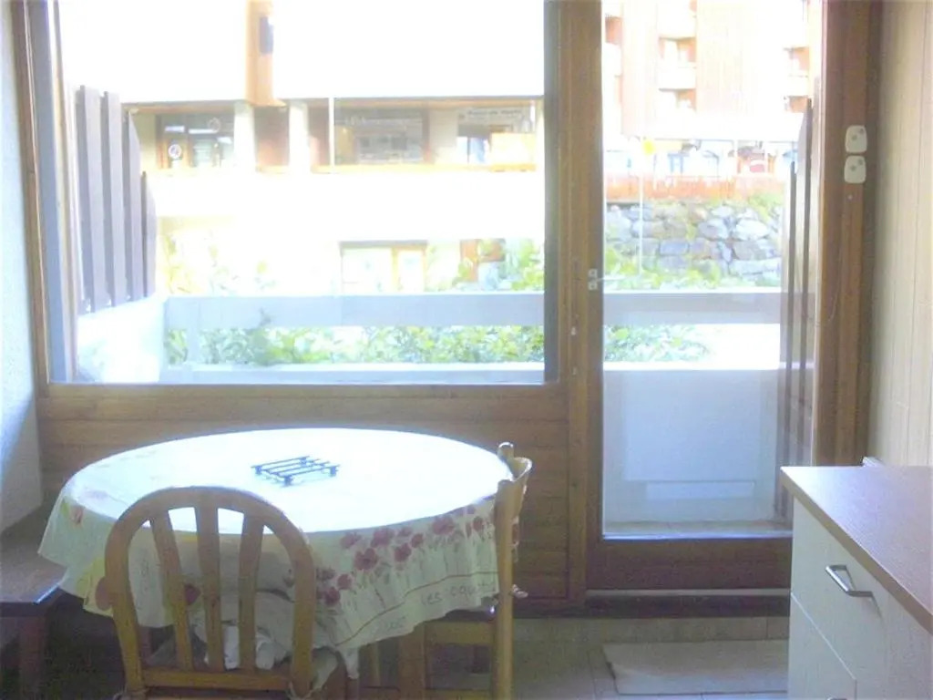 Apartment With 2 Bedrooms in Huez, With Wonderful Mountain View and Fu