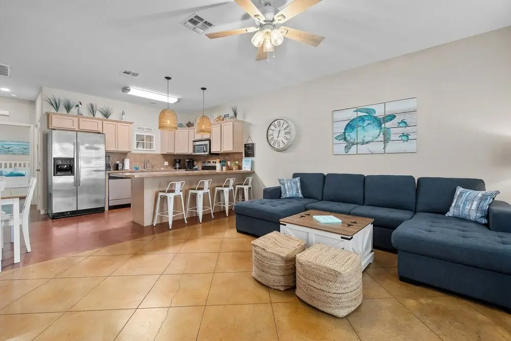Sunny Townhome w/ Pool Access ~ 1 Mi to Beach