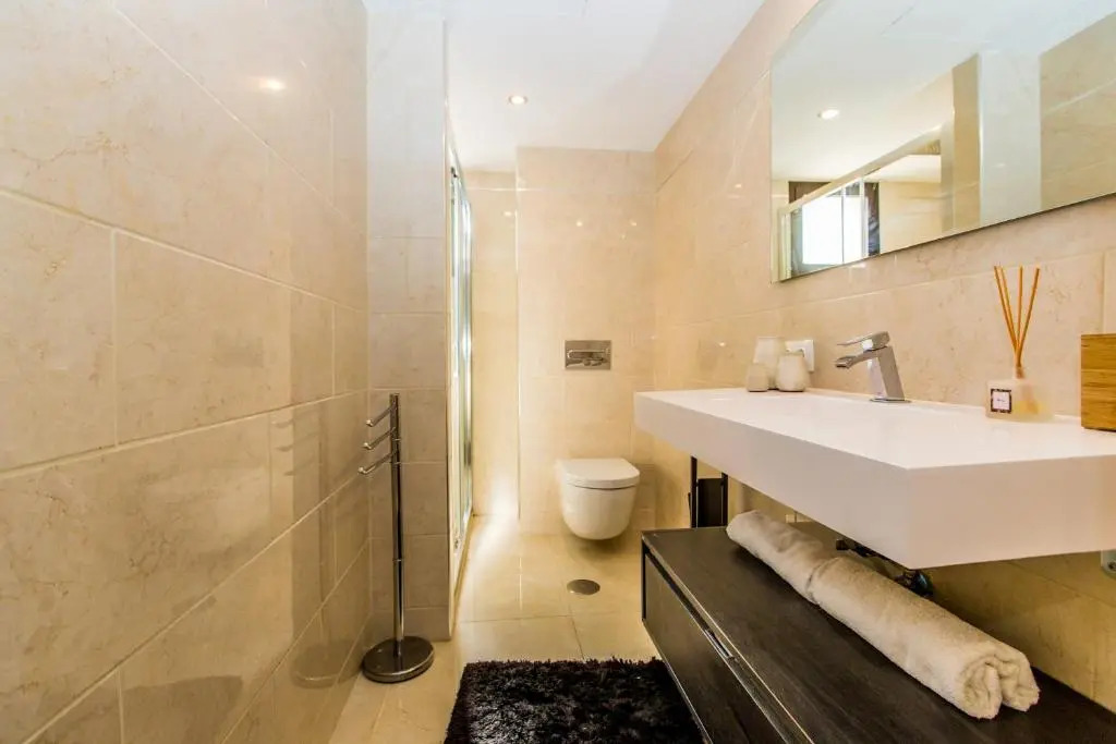 Luxurious 2 Bed Puerto Banús Apt - RDR193