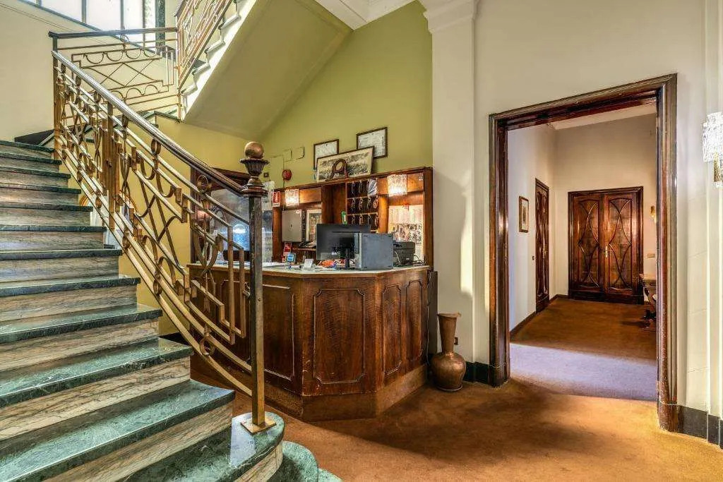 Hotel Apollo