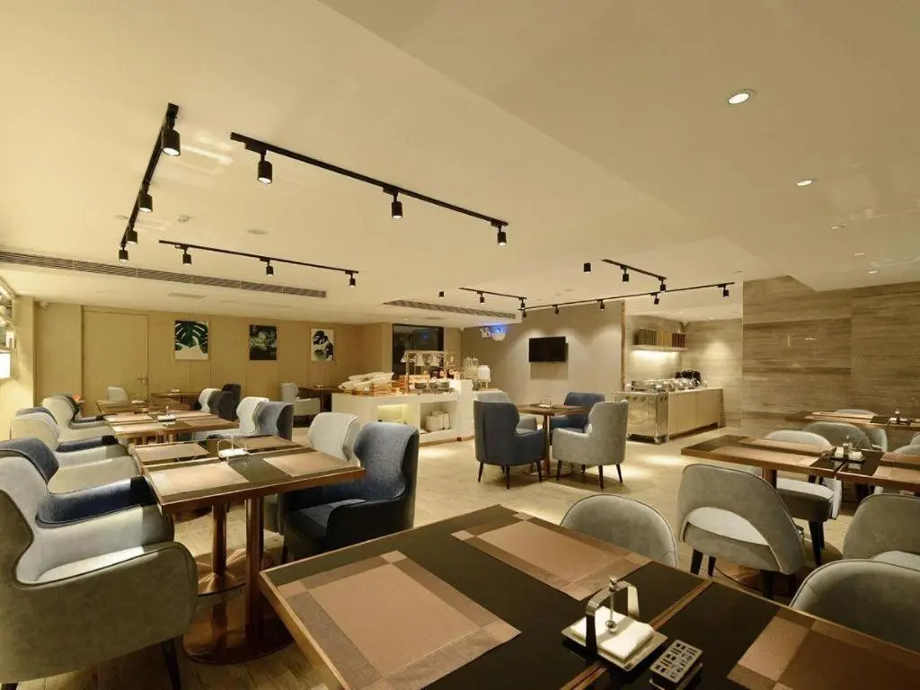 Echarm Hotel (Guiyang Xiaohe Binfen Square)