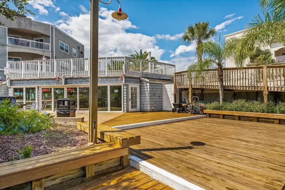Lovely Ocean-view Condo With Pools, hot Tubs, Private W/d, & Central AC