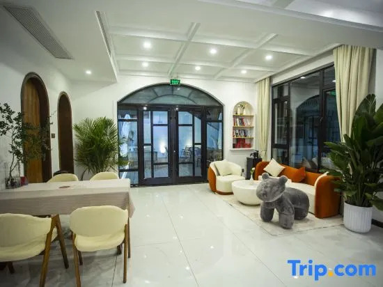 Shengsi Z·Encounter light luxury swimming pool resort