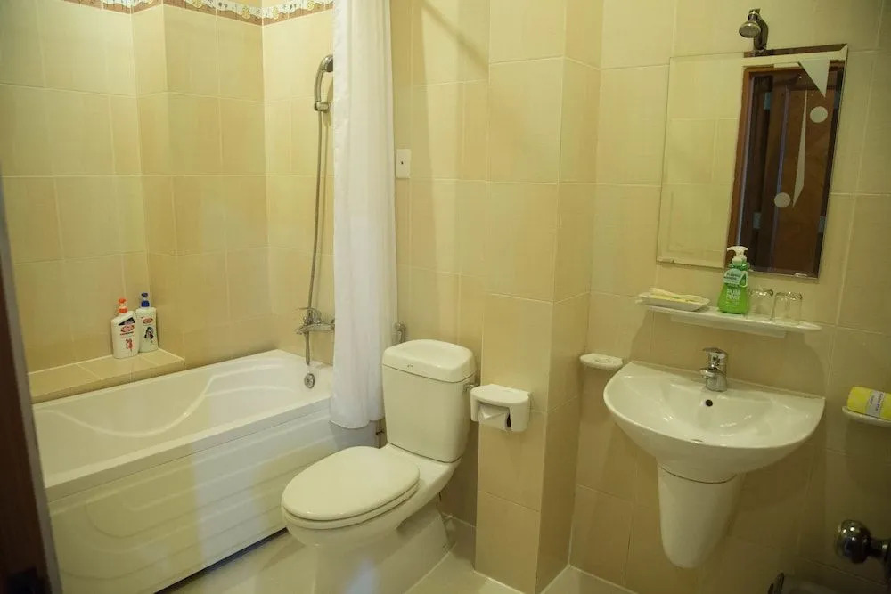 Golden Plus Hotel