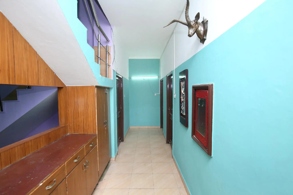 OYO 5906 Hotel Skyfox