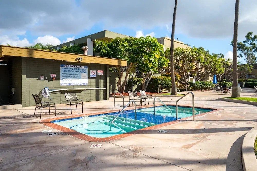 WanderJaunt Pacific Beach Apartments